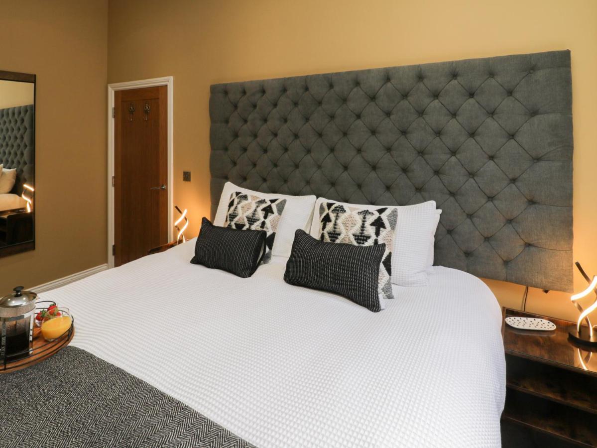 Sapphire Seas Whitby Apartman Kültér fotó