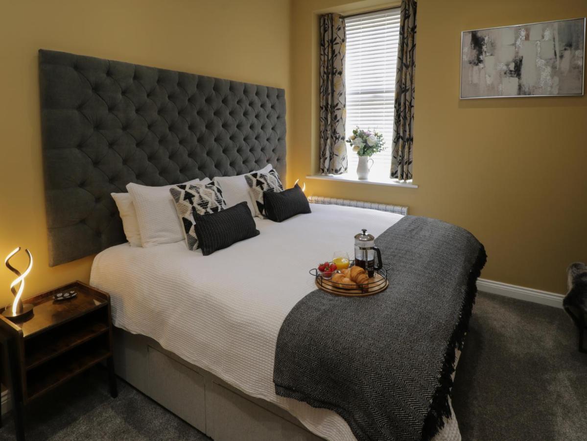 Sapphire Seas Whitby Apartman Kültér fotó